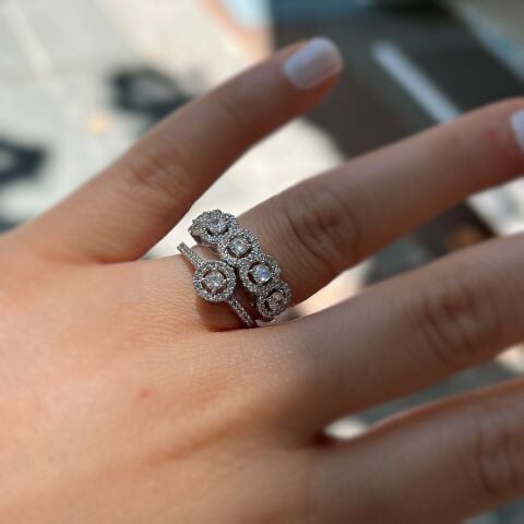 Gümüş elmas model 5 taş ve tek taş yüzük kombini