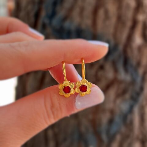 Gümüş Kırmızı taşlı çiçek model Çocuk küpe