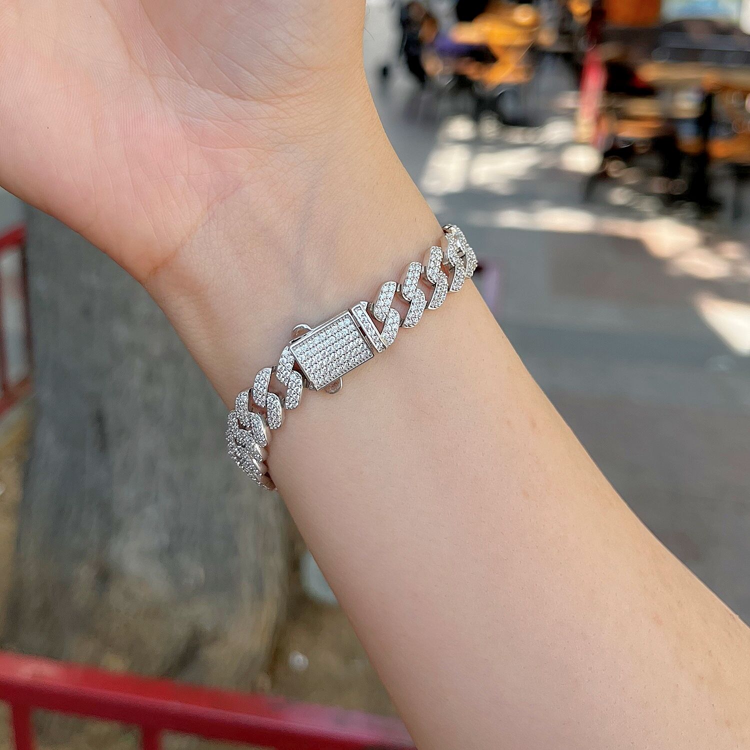 Gümüş 1 cm genişlik taşlı gurmet bileklik dy198v1