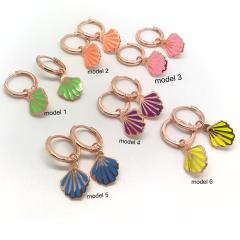 Gümüş neon renkli istiridye model küpe dlp11y23