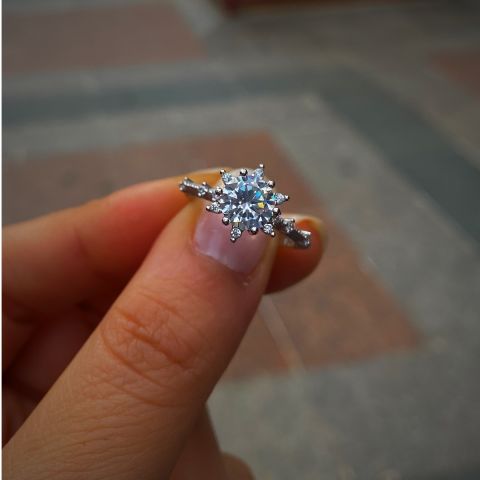 Gümüş tek taş lotus çiçeği yüzük