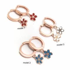 Gümüş mineli çiçek model küpe cn79f3