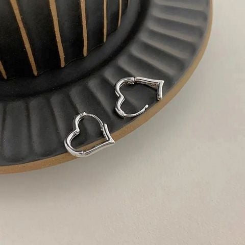 Gümüş kalp model küpe nz25e23