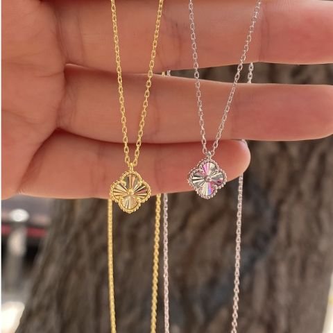 Gümüş aynalı yonca model kolye nz56236
