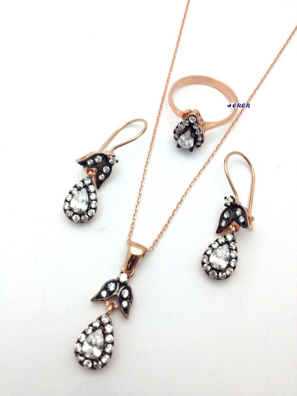 Gümüş Elmas model otantik  takım