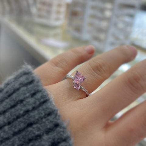 Gümüş pembe taşlı 2 kalpli yüzük tk12s51