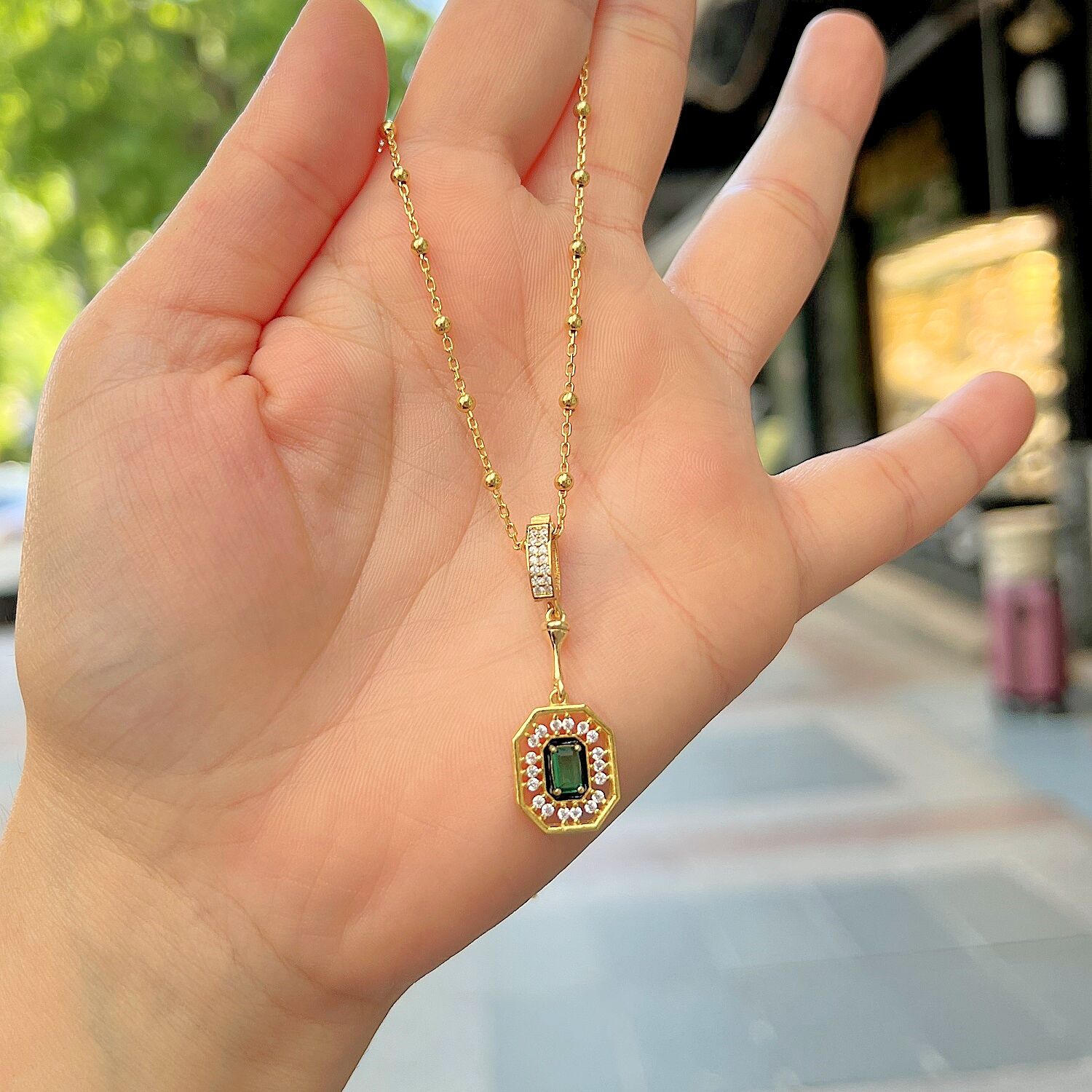 Gümüş seranay yeşil taşlı toplu zincirli kolye