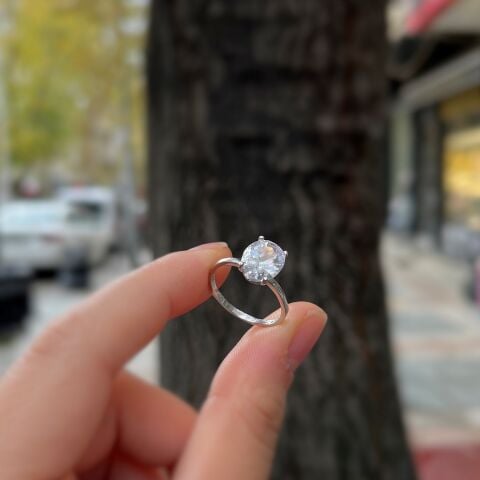 Gümüş oval 2 carat taşlı yüzük