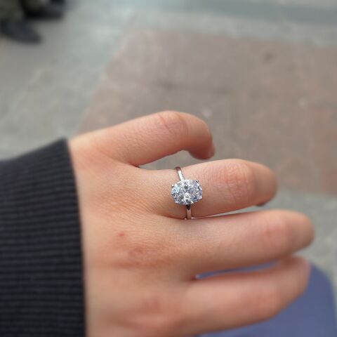 Gümüş oval 2 carat taşlı yüzük