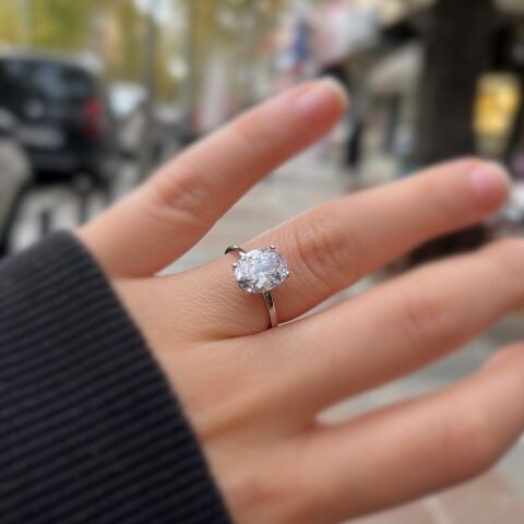 Gümüş oval 2 carat taşlı yüzük