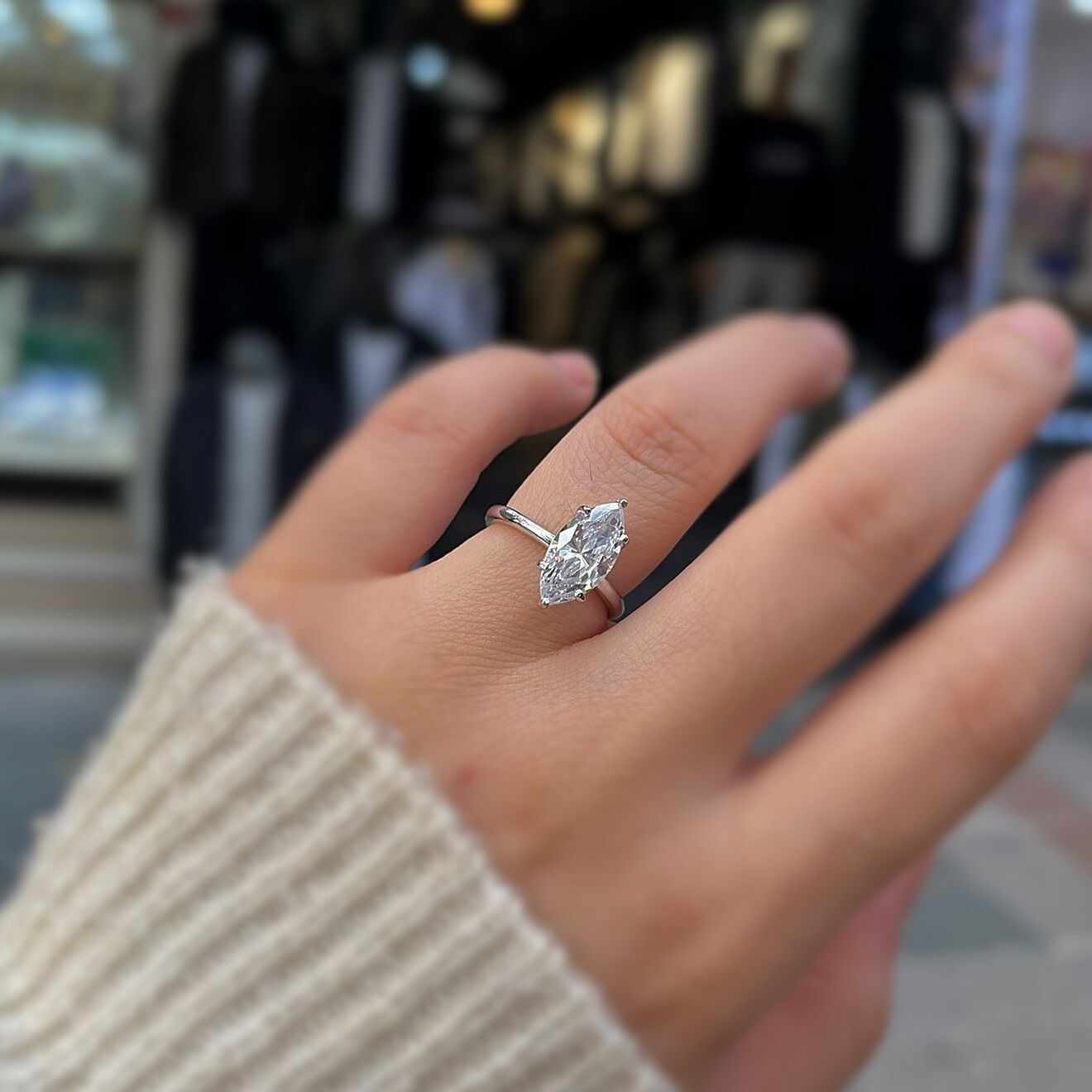 Gümüş markiz kesim taşlı tek taş yüzük