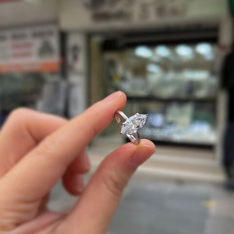 Gümüş markiz kesim taşlı tek taş yüzük