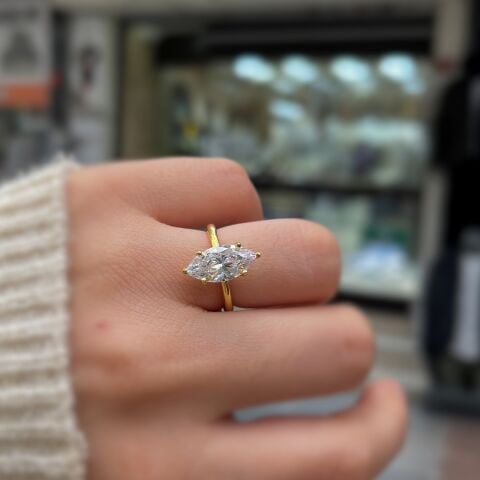 Gümüş markiz taşlı altın kaplama yüzük