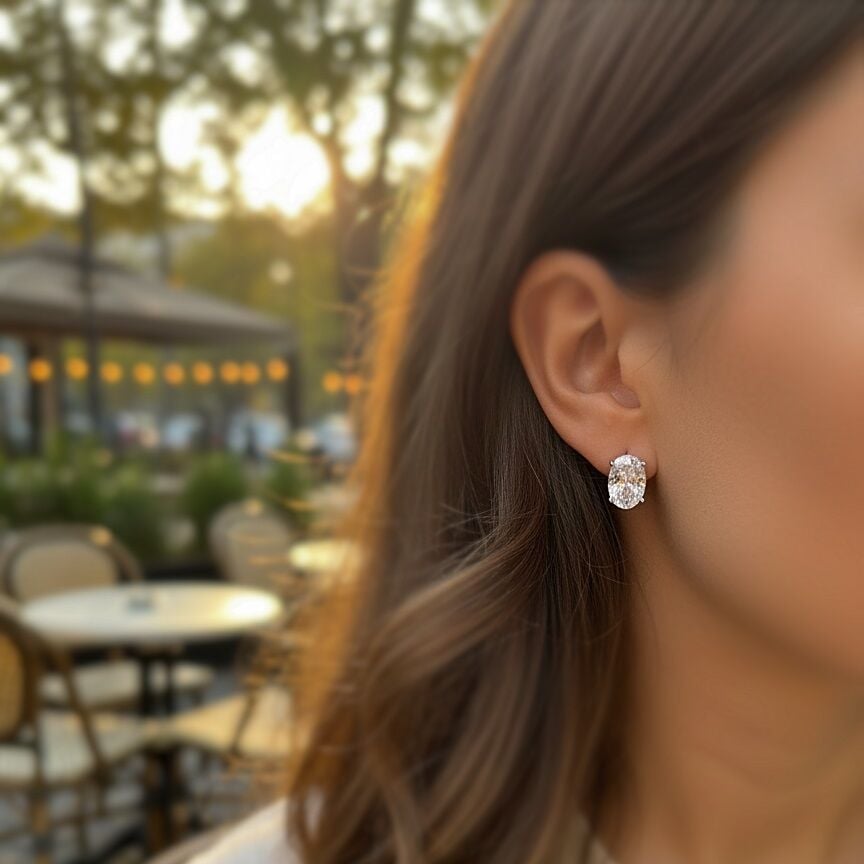 Gümüş oval 12x8 mm 4,5 carat  tektaş küpe