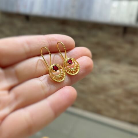 Gümüş kırmızı taşlı telkari küpe is36w2