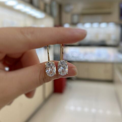 Gümüş oval 12x8 mm 4,5 carat sallantılı altın kaplama tektaş küpe