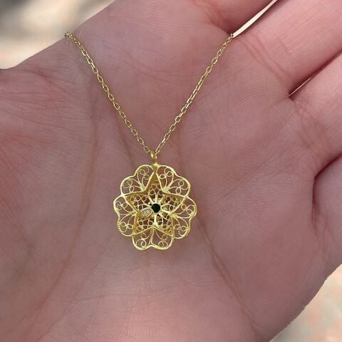 Gümüş yeşil taşlı telkari model kolye