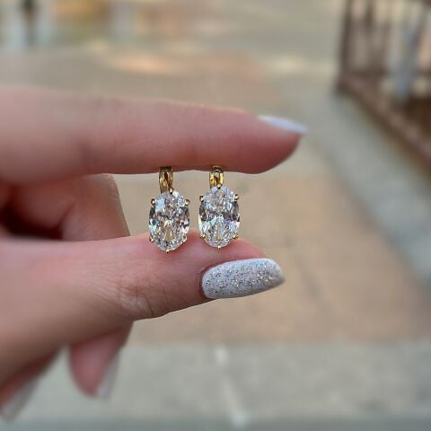 Gümüş oval 12x8 mm taşlı 4,5 carat  tektaş j küpe